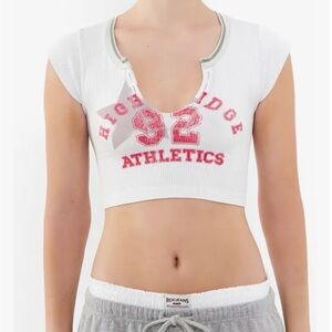 Out from Under go for gold top